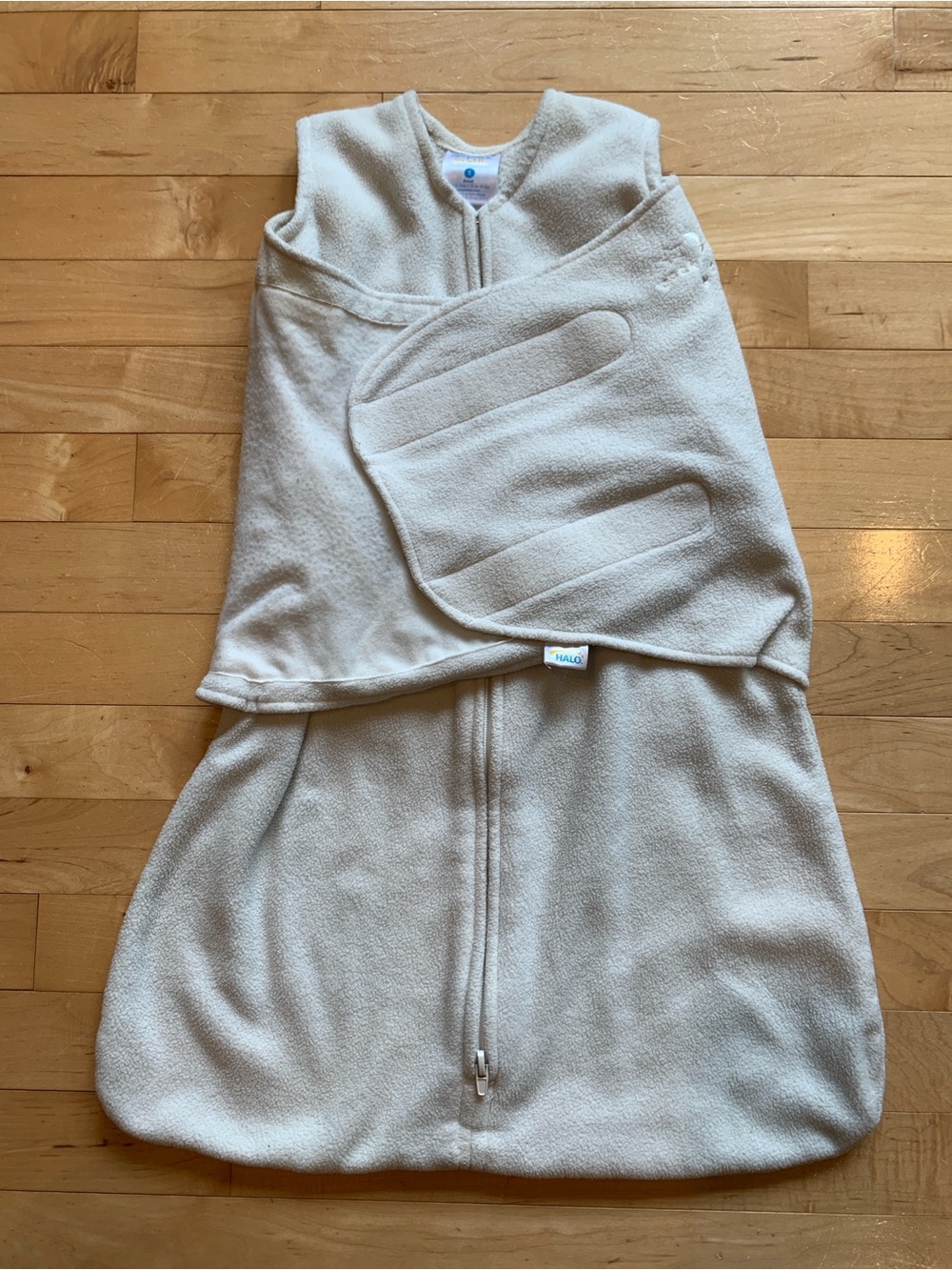 HALO SleepSack Swaddle – Size Small (3–6 mo / 13–18 lbs) Cream Fleece